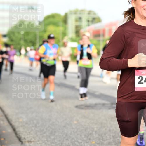 06.09.2026 - CURREX Alsterlauf Dr. Thomas Lammeyer http://msf.ph/oto/10138094 06.09.2026 10:04:14 Laufen 2491 meine-sportfotos.de