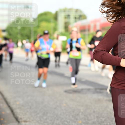 06.09.2026 - CURREX Alsterlauf Dr. Thomas Lammeyer http://msf.ph/oto/10138096 06.09.2026 10:04:14 Laufen 491 meine-sportfotos.de