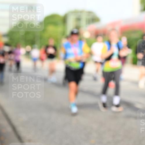 06.09.2026 - CURREX Alsterlauf Dr. Thomas Lammeyer http://msf.ph/oto/10138106 06.09.2026 10:04:15 Laufen  meine-sportfotos.de