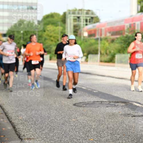 06.09.2026 - CURREX Alsterlauf Dr. Thomas Lammeyer http://msf.ph/oto/10138185 06.09.2026 10:04:23 Laufen 2390 meine-sportfotos.de
