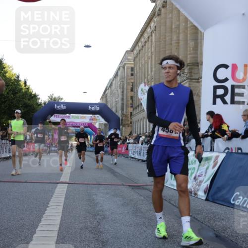 06.09.2026 - CURREX Alsterlauf Yannick Fuchs http://msf.ph/oto/10138233 06.09.2026 09:45:35 Ziel 2101, 2406, 2615, 2673, 3146, 3149, 3259, 3615, 4141, 4581, 5697, 5699, 5805, 5988, 6013, 6450, 8192 meine-sportfotos.de