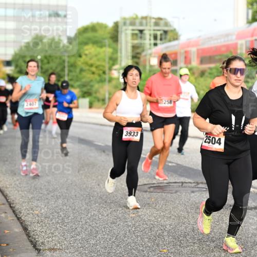 06.09.2026 - CURREX Alsterlauf Dr. Thomas Lammeyer http://msf.ph/oto/10138257 06.09.2026 10:04:29 Laufen 2407, 3933, 258, 2504, 4447 meine-sportfotos.de