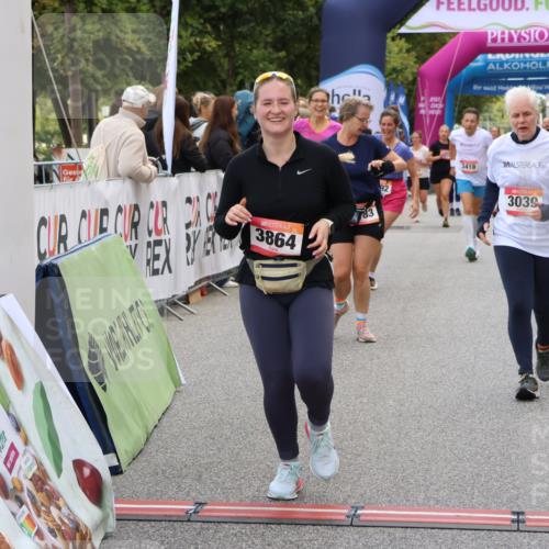06.09.2026 - CURREX Alsterlauf Strokosch-Dieckow http://msf.ph/oto/10138265 06.09.2026 10:14:18 Ziel 2800, 3039, 3418, 3494, 3513, 3864, 3986, 4109, 4452, 4637, 5183, 5363, 5475, 5506, 6052 meine-sportfotos.de