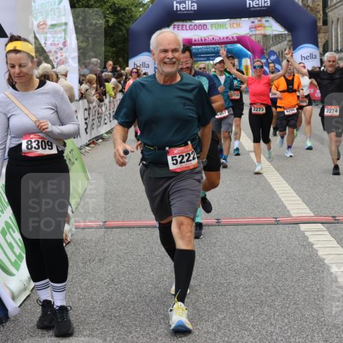 06.09.2026 - CURREX Alsterlauf Strokosch-Dieckow http://msf.ph/oto/10138308 06.09.2026 10:00:21 Ziel 2089, 2273, 2274, 2505, 2856, 2940, 3006, 3506, 3507, 3567, 3574, 3897, 4296, 4578, 5005, 5222, 5536, 5622, 6112, 6241, 6258, 6291, 6457, 8212 meine-sportfotos.de