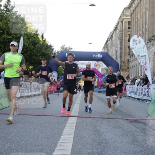 06.09.2026 - CURREX Alsterlauf Yannick Fuchs http://msf.ph/oto/10138310 06.09.2026 09:45:36 Ziel 2101, 2615, 2673, 3146, 3149, 3259, 3615, 4141, 4581, 5697, 5805, 5988, 6013, 6450, 8192 meine-sportfotos.de