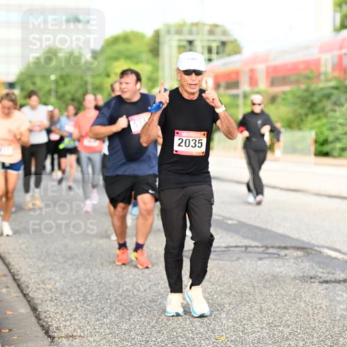 06.09.2026 - CURREX Alsterlauf Dr. Thomas Lammeyer http://msf.ph/oto/10138333 06.09.2026 10:04:37 Laufen 6432, 2035 meine-sportfotos.de