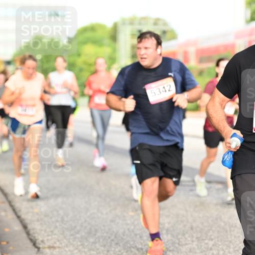 06.09.2026 - CURREX Alsterlauf Dr. Thomas Lammeyer http://msf.ph/oto/10138346 06.09.2026 10:04:38 Laufen 5342, 2035 meine-sportfotos.de