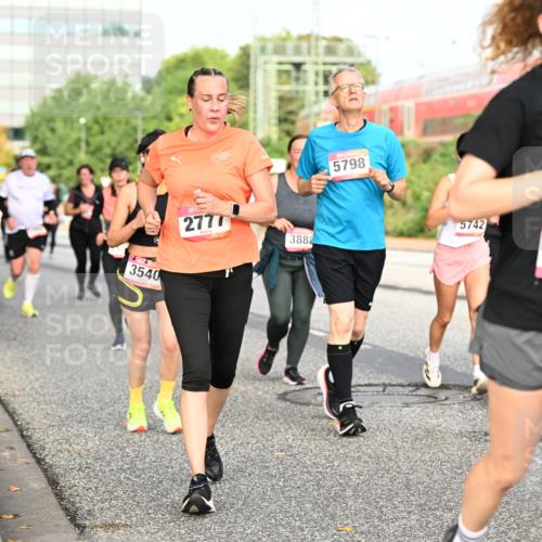 06.09.2026 - CURREX Alsterlauf Dr. Thomas Lammeyer http://msf.ph/oto/10138414 06.09.2026 10:04:45 Laufen 3540, 2777, 3888, 5798, 5742, 8272 meine-sportfotos.de