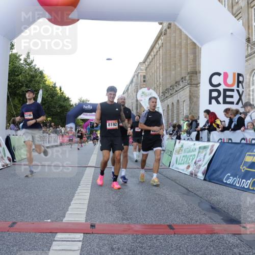 06.09.2026 - CURREX Alsterlauf Yannick Fuchs http://msf.ph/oto/10138421 06.09.2026 09:45:38 Ziel 2615, 2673, 3149, 3259, 3602, 3615, 4141, 4581, 5697, 6013, 6401, 6449, 6450, 8192 meine-sportfotos.de