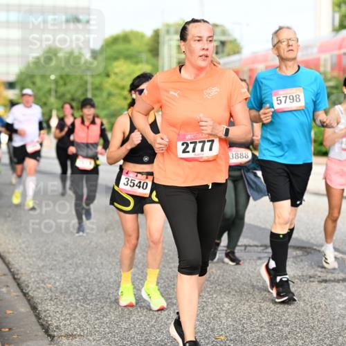 06.09.2026 - CURREX Alsterlauf Dr. Thomas Lammeyer http://msf.ph/oto/10138423 06.09.2026 10:04:46 Laufen 3540, 2777, 3888, 5798, 5742, 3889 meine-sportfotos.de
