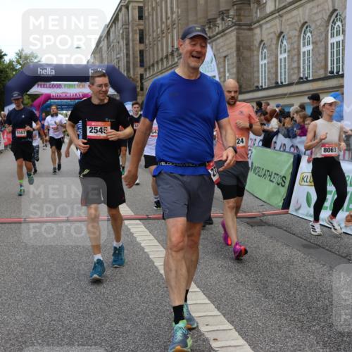 06.09.2026 - CURREX Alsterlauf Strokosch-Dieckow http://msf.ph/oto/10138598 06.09.2026 10:00:35 Ziel 2124, 2257, 2545, 2671, 2721, 3848, 4461, 4468, 4577, 4900, 5467, 5567, 5832, 5833, 6180, 6187, 6436, 8008, 8063, 8318 meine-sportfotos.de