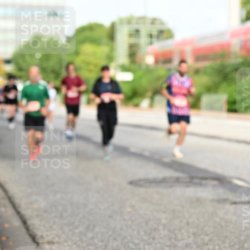 06.09.2026 - CURREX Alsterlauf Dr. Thomas Lammeyer http://msf.ph/oto/10138613 06.09.2026 10:05:05 Laufen  meine-sportfotos.de