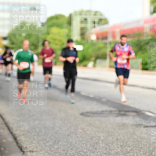 06.09.2026 - CURREX Alsterlauf Dr. Thomas Lammeyer http://msf.ph/oto/10138614 06.09.2026 10:05:05 Laufen  meine-sportfotos.de