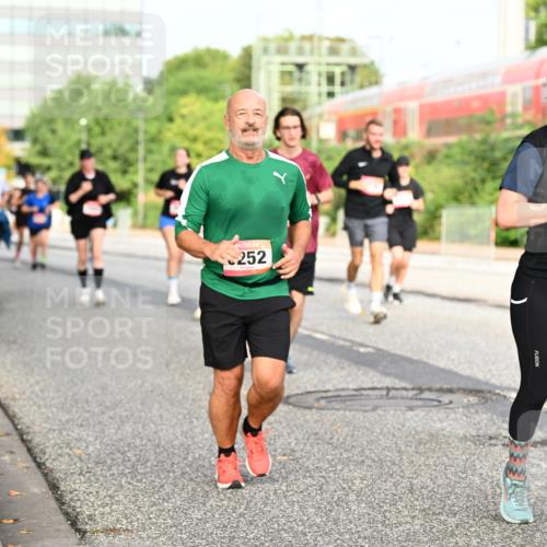 06.09.2026 - CURREX Alsterlauf Dr. Thomas Lammeyer http://msf.ph/oto/10138644 06.09.2026 10:05:08 Laufen 252, 40 meine-sportfotos.de