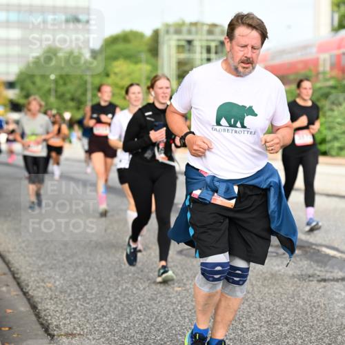 06.09.2026 - CURREX Alsterlauf Dr. Thomas Lammeyer http://msf.ph/oto/10138727 06.09.2026 10:05:15 Laufen  meine-sportfotos.de