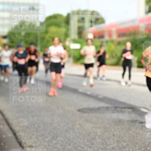 06.09.2026 - CURREX Alsterlauf Dr. Thomas Lammeyer http://msf.ph/oto/10138821 06.09.2026 10:05:24 Laufen  meine-sportfotos.de