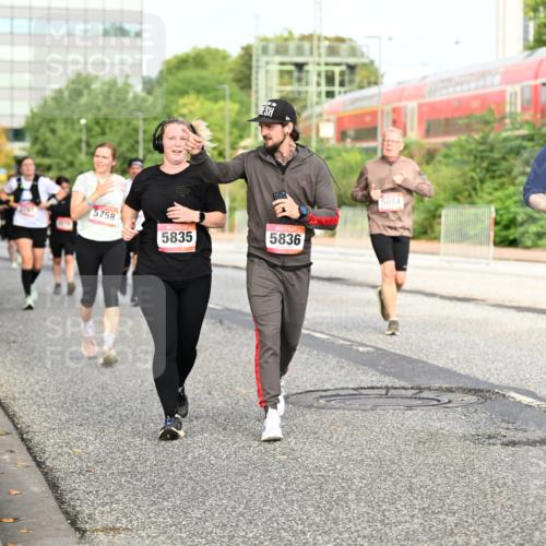 06.09.2026 - CURREX Alsterlauf Dr. Thomas Lammeyer http://msf.ph/oto/10138915 06.09.2026 10:05:34 Laufen 5758, 5835, 5836, 5084, 413 meine-sportfotos.de