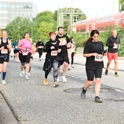 06.09.2026 - CURREX Alsterlauf Dr. Thomas Lammeyer http://msf.ph/oto/10138984 06.09.2026 10:05:42 Laufen 2707, 5357, 5241, 5242, 6278 meine-sportfotos.de