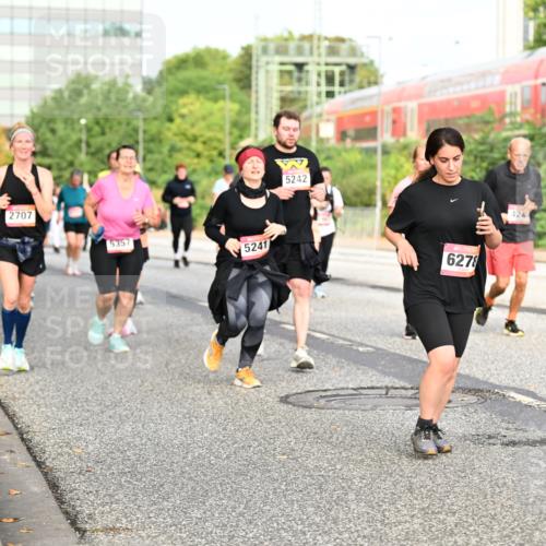 06.09.2026 - CURREX Alsterlauf Dr. Thomas Lammeyer http://msf.ph/oto/10138985 06.09.2026 10:05:42 Laufen 2707, 5357, 5241, 5242, 6278, 424 meine-sportfotos.de