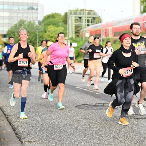 06.09.2026 - CURREX Alsterlauf Dr. Thomas Lammeyer http://msf.ph/oto/10139001 06.09.2026 10:05:43 Laufen 2707, 5357, 5171, 242, 241, 42 meine-sportfotos.de