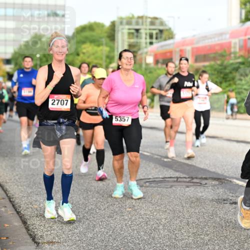 06.09.2026 - CURREX Alsterlauf Dr. Thomas Lammeyer http://msf.ph/oto/10139006 06.09.2026 10:05:44 Laufen 2707, 5357, 5241, 242 meine-sportfotos.de