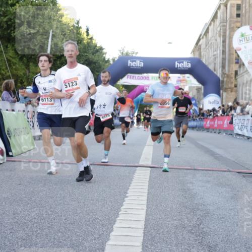 06.09.2026 - CURREX Alsterlauf Yannick Fuchs http://msf.ph/oto/10139052 06.09.2026 09:45:51 Ziel 2054, 3956, 4341, 4372, 4828, 4982, 5123, 6072, 6113, 6186, 8193, 8228 meine-sportfotos.de
