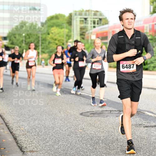 06.09.2026 - CURREX Alsterlauf Dr. Thomas Lammeyer http://msf.ph/oto/10139091 06.09.2026 10:05:53 Laufen 4507, 6487 meine-sportfotos.de