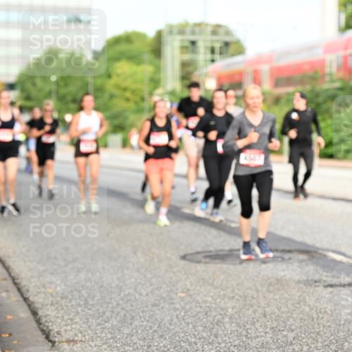 06.09.2026 - CURREX Alsterlauf Dr. Thomas Lammeyer http://msf.ph/oto/10139095 06.09.2026 10:05:54 Laufen 10, 6487 meine-sportfotos.de