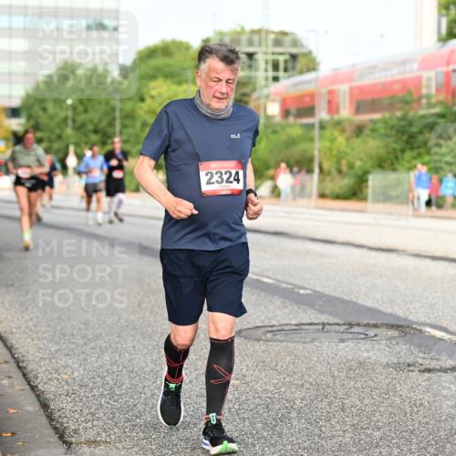 06.09.2026 - CURREX Alsterlauf Dr. Thomas Lammeyer http://msf.ph/oto/10139289 06.09.2026 10:06:13 Laufen 2324 meine-sportfotos.de