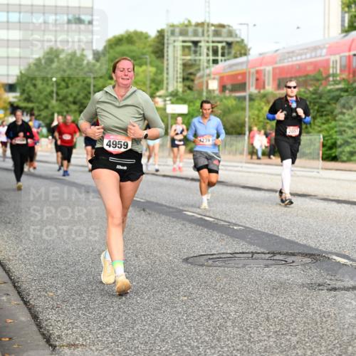06.09.2026 - CURREX Alsterlauf Dr. Thomas Lammeyer http://msf.ph/oto/10139344 06.09.2026 10:06:19 Laufen 4239, 4959, 2057 meine-sportfotos.de