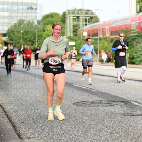 06.09.2026 - CURREX Alsterlauf Dr. Thomas Lammeyer http://msf.ph/oto/10139348 06.09.2026 10:06:19 Laufen 4959 meine-sportfotos.de