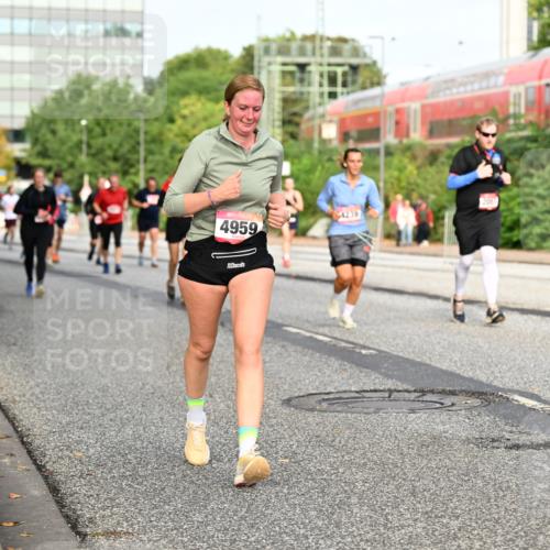 06.09.2026 - CURREX Alsterlauf Dr. Thomas Lammeyer http://msf.ph/oto/10139349 06.09.2026 10:06:19 Laufen 4959 meine-sportfotos.de