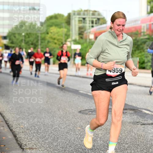 06.09.2026 - CURREX Alsterlauf Dr. Thomas Lammeyer http://msf.ph/oto/10139359 06.09.2026 10:06:20 Laufen 959 meine-sportfotos.de