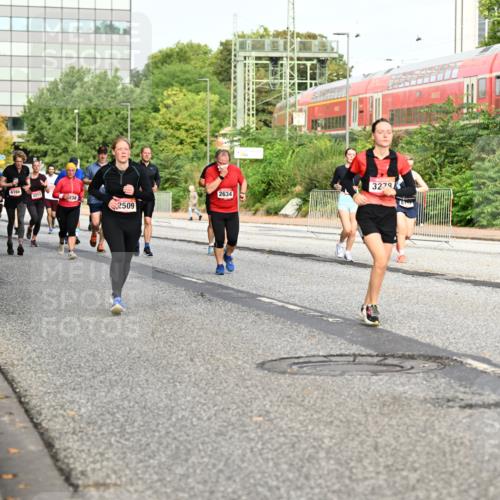 06.09.2026 - CURREX Alsterlauf Dr. Thomas Lammeyer http://msf.ph/oto/10139385 06.09.2026 10:06:22 Laufen 4697, 4166, 213, 2634, 238, 2509, 3279 meine-sportfotos.de