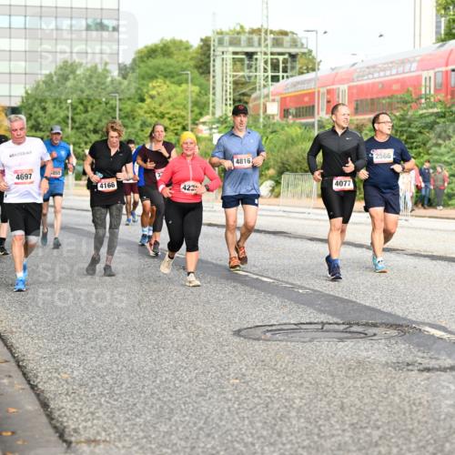 06.09.2026 - CURREX Alsterlauf Dr. Thomas Lammeyer http://msf.ph/oto/10139435 06.09.2026 10:06:27 Laufen 4697, 855, 4166, 422, 4816, 4077, 2566 meine-sportfotos.de