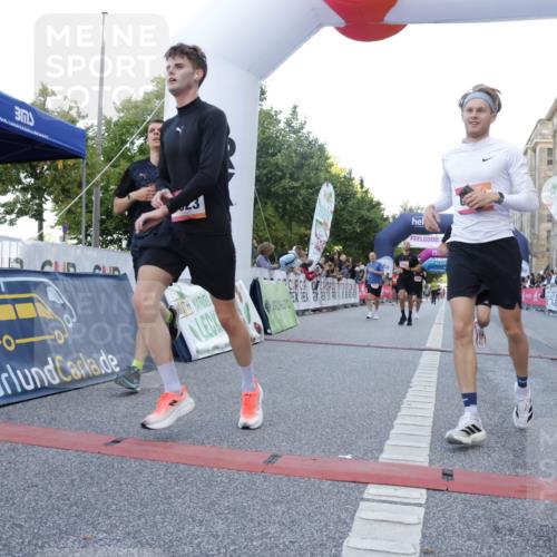 06.09.2026 - CURREX Alsterlauf Yannick Fuchs http://msf.ph/oto/10139436 06.09.2026 09:45:59 Ziel 2731, 2828, 3404, 3623, 4721, 4828, 5537, 6072, 6256, 6391, 8193 meine-sportfotos.de