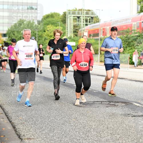 06.09.2026 - CURREX Alsterlauf Dr. Thomas Lammeyer http://msf.ph/oto/10139455 06.09.2026 10:06:29 Laufen 28, 4697, 4166, 4238, 816, 4077, 2566 meine-sportfotos.de