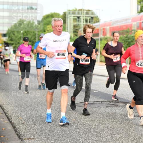 06.09.2026 - CURREX Alsterlauf Dr. Thomas Lammeyer http://msf.ph/oto/10139470 06.09.2026 10:06:30 Laufen 4855, 2840, 4697, 4166, 3213, 4238, 316 meine-sportfotos.de