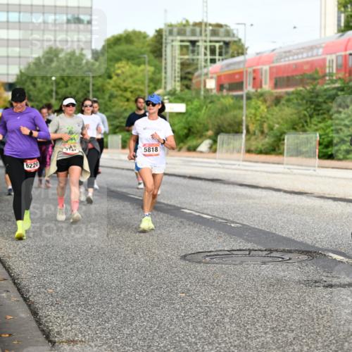 06.09.2026 - CURREX Alsterlauf Dr. Thomas Lammeyer http://msf.ph/oto/10139522 06.09.2026 10:06:35 Laufen 5818, 6220, 2674 meine-sportfotos.de