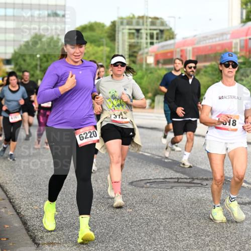 06.09.2026 - CURREX Alsterlauf Dr. Thomas Lammeyer http://msf.ph/oto/10139551 06.09.2026 10:06:38 Laufen 6165, 10, 6220, 31, 18 meine-sportfotos.de
