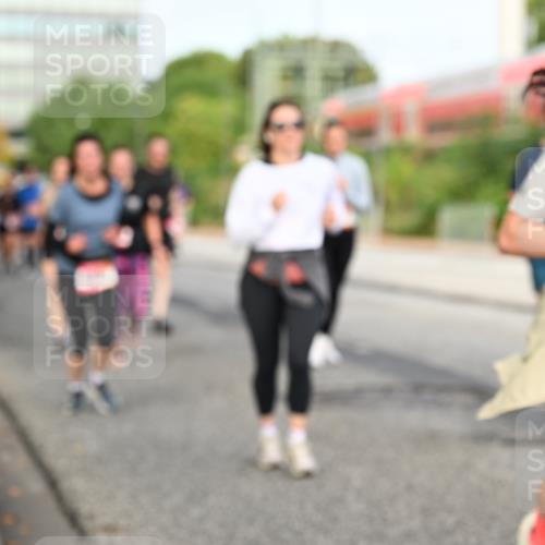 06.09.2026 - CURREX Alsterlauf Dr. Thomas Lammeyer http://msf.ph/oto/10139568 06.09.2026 10:06:40 Laufen  meine-sportfotos.de