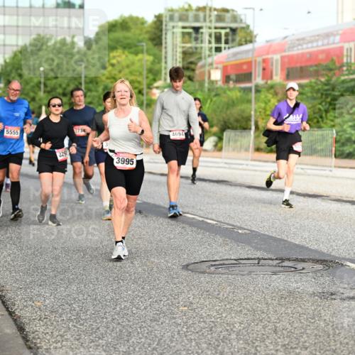 06.09.2026 - CURREX Alsterlauf Dr. Thomas Lammeyer http://msf.ph/oto/10139622 06.09.2026 10:06:45 Laufen 5555, 329, 3995, 4694 meine-sportfotos.de
