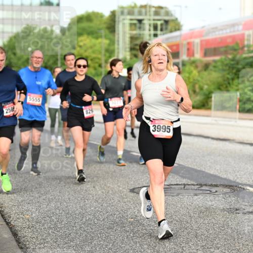 06.09.2026 - CURREX Alsterlauf Dr. Thomas Lammeyer http://msf.ph/oto/10139639 06.09.2026 10:06:47 Laufen 5555, 258, 829, 3077, 3995 meine-sportfotos.de