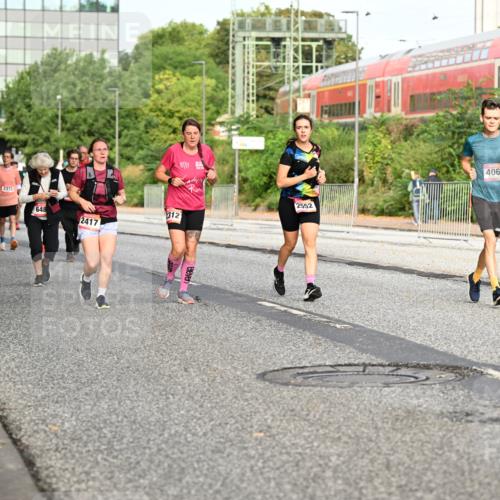 06.09.2026 - CURREX Alsterlauf Dr. Thomas Lammeyer http://msf.ph/oto/10139717 06.09.2026 10:06:54 Laufen 3360, 3373, 648, 2417, 2552, 312, 4066, 4775 meine-sportfotos.de