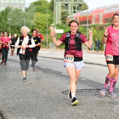 06.09.2026 - CURREX Alsterlauf Dr. Thomas Lammeyer http://msf.ph/oto/10139745 06.09.2026 10:06:57 Laufen 648, 202, 1, 0975, 2417, 2312, 25 meine-sportfotos.de