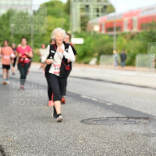06.09.2026 - CURREX Alsterlauf Dr. Thomas Lammeyer http://msf.ph/oto/10139762 06.09.2026 10:06:59 Laufen  meine-sportfotos.de