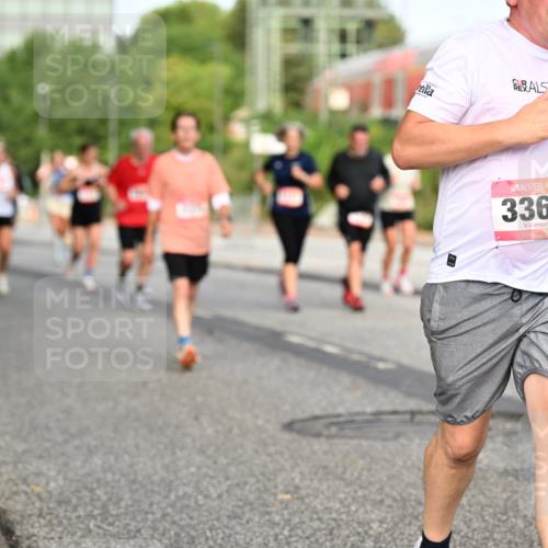 06.09.2026 - CURREX Alsterlauf Dr. Thomas Lammeyer http://msf.ph/oto/10139819 06.09.2026 10:07:04 Laufen 3360 meine-sportfotos.de