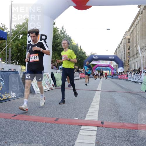 06.09.2026 - CURREX Alsterlauf Yannick Fuchs http://msf.ph/oto/10139863 06.09.2026 09:46:11 Ziel 2122, 4970, 5846, 5906, 6014, 6406, 8158, 8210, 8266 meine-sportfotos.de