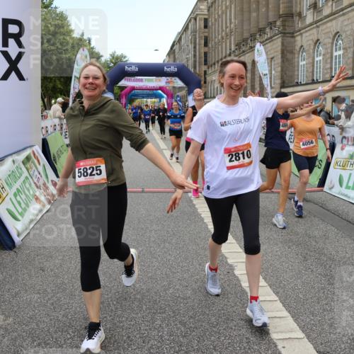 06.09.2026 - CURREX Alsterlauf Strokosch-Dieckow http://msf.ph/oto/10139903 06.09.2026 10:16:10 Ziel 2019, 2098, 2810, 3311, 3539, 4028, 4043, 4056, 4069, 4264, 4733, 5425, 5618, 5825, 5945 meine-sportfotos.de