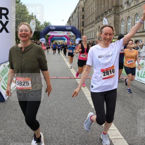 06.09.2026 - CURREX Alsterlauf Strokosch-Dieckow http://msf.ph/oto/10139927 06.09.2026 10:16:10 Ziel 2019, 2098, 2810, 3311, 3539, 4028, 4043, 4056, 4069, 4264, 4733, 5425, 5618, 5825, 5945 meine-sportfotos.de